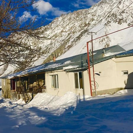 Riverside Kazbegi المظهر الخارجي الصورة