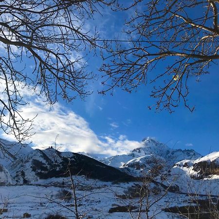 فندق Riverside Kazbegi المظهر الخارجي الصورة