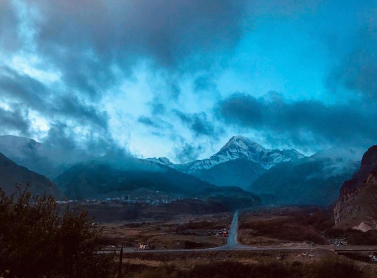 فندق Riverside Kazbegi المظهر الخارجي الصورة